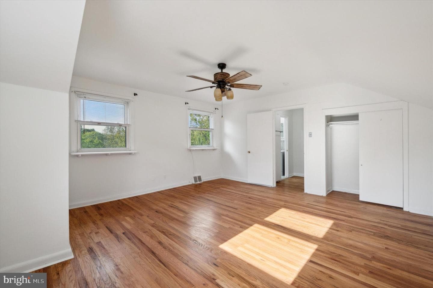 506 Harrison Avenue photo 12