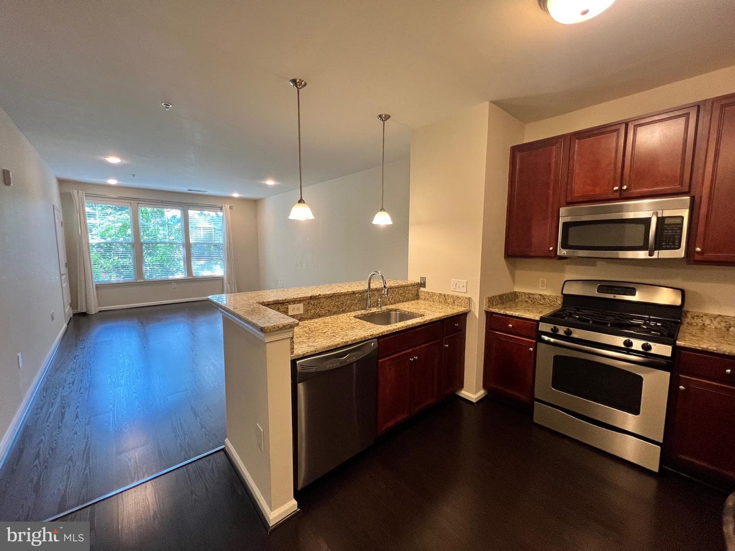350 W Elm Street #3114 photo 2