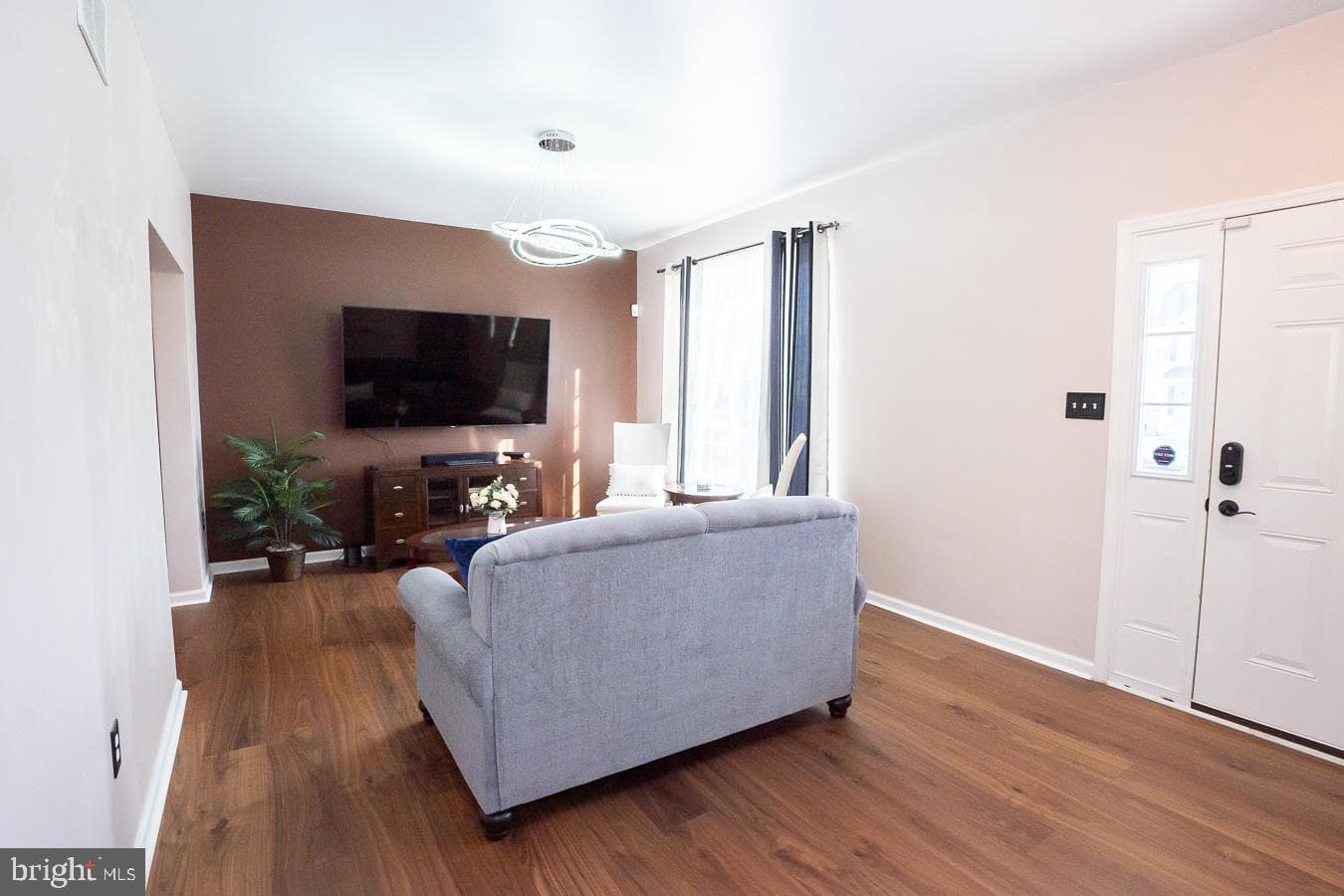 95 Westbury Drive photo 13