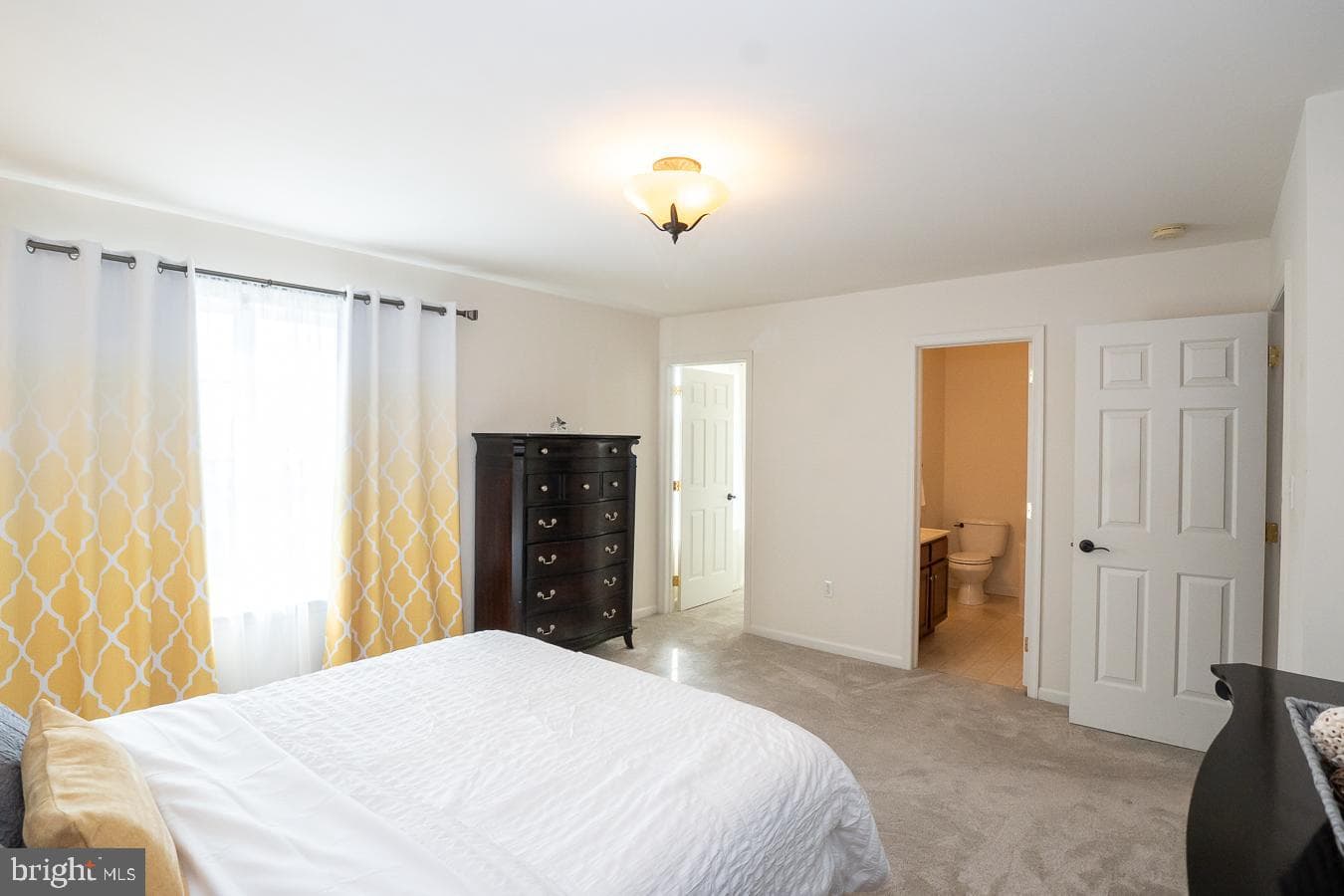 95 Westbury Drive photo 16