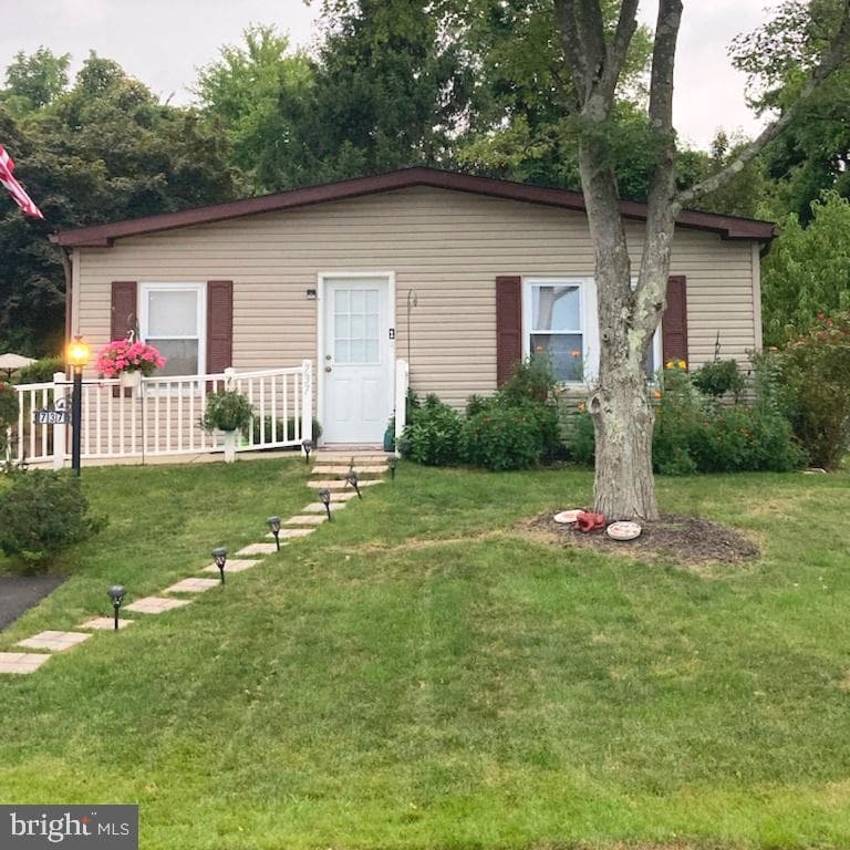 737 Dogwood Drive photo 2