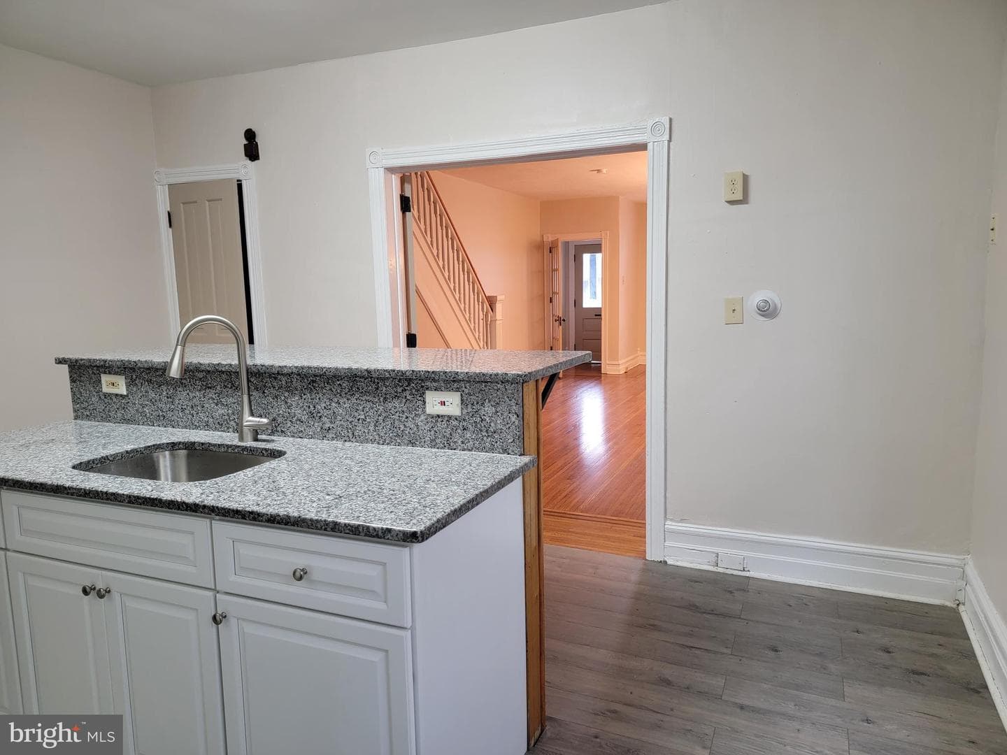 21 E 2nd Street photo 17