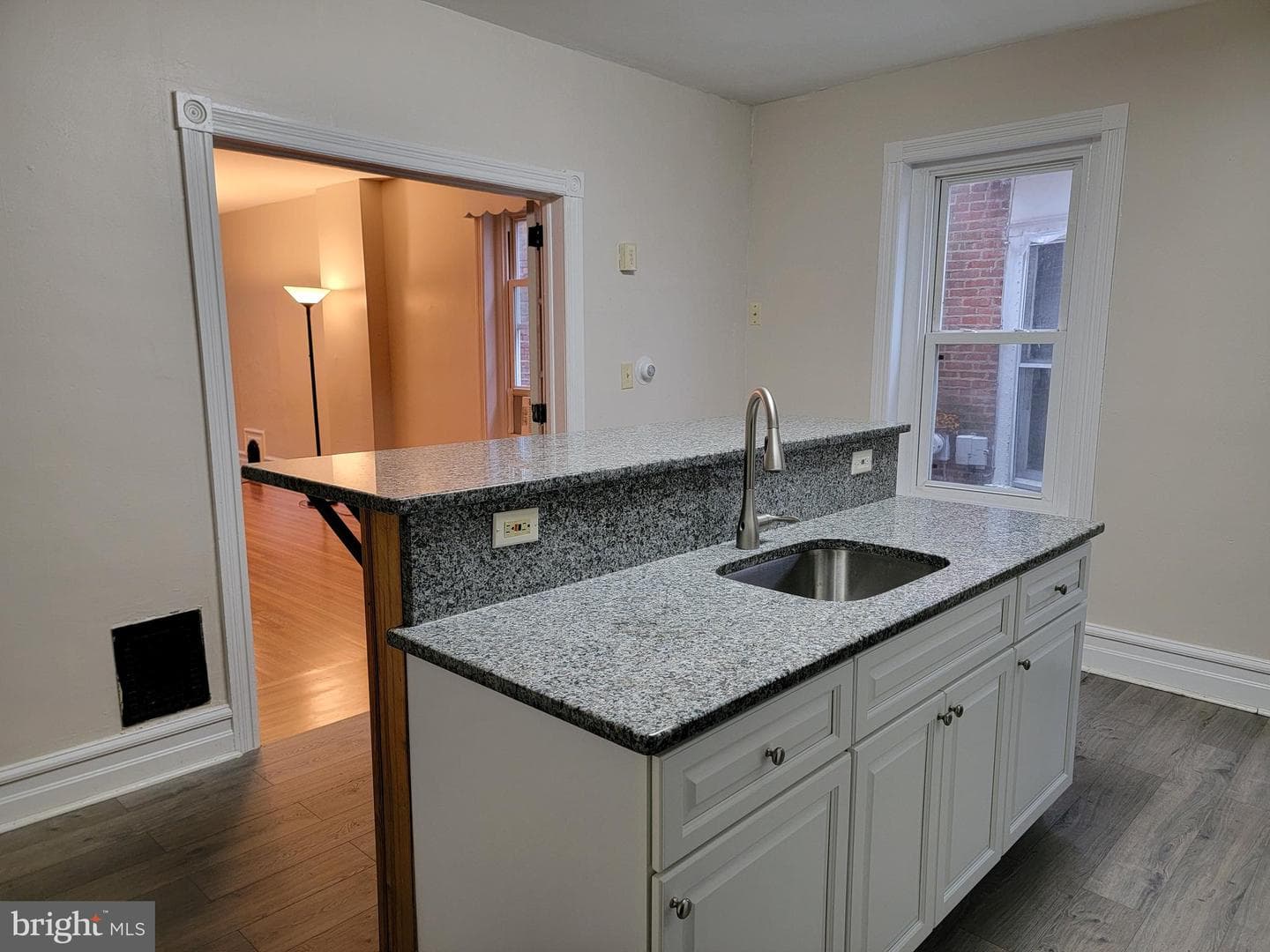 21 E 2nd Street photo 18