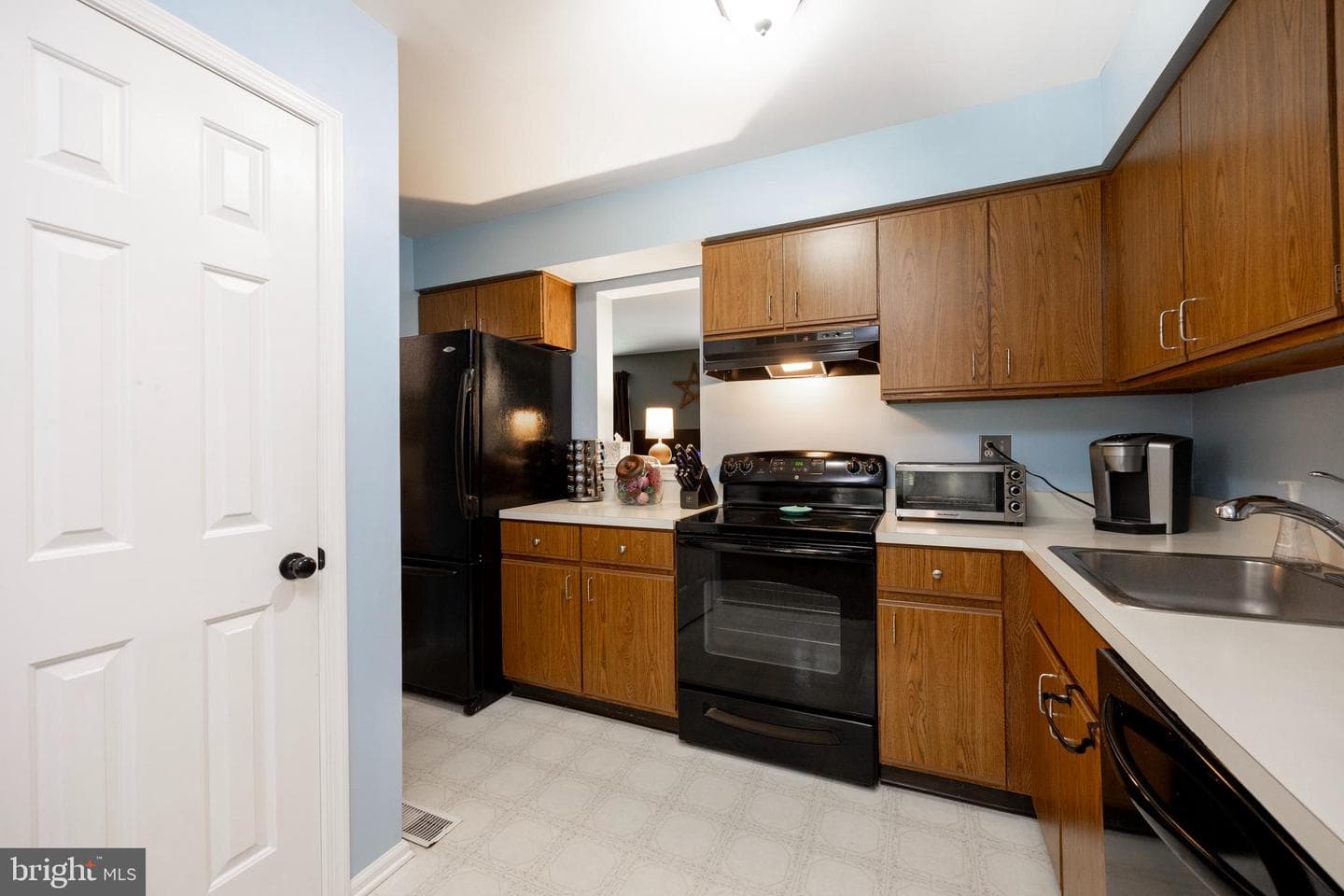 124 Goshen Road photo 9