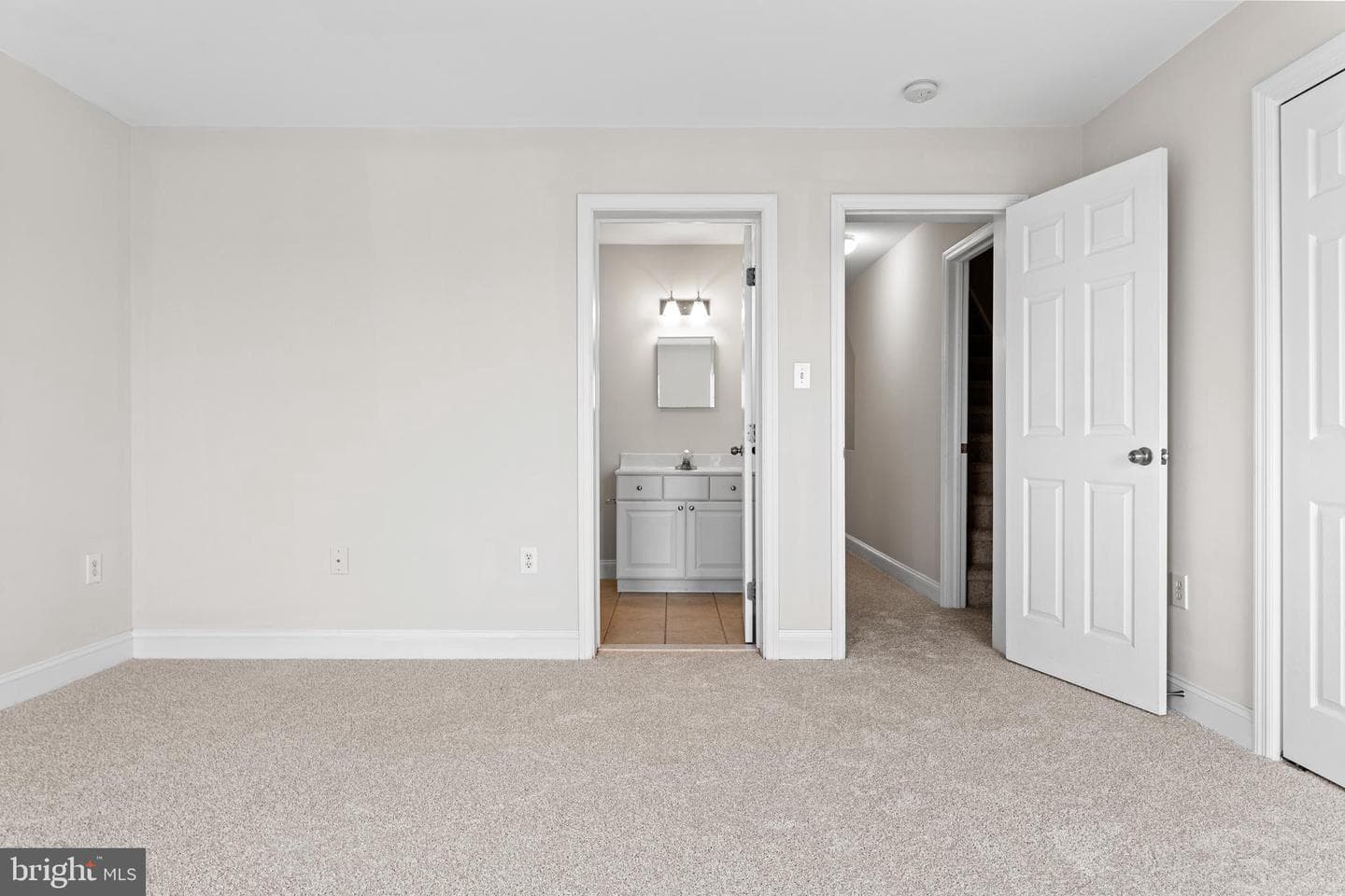 31 7th Street photo 16