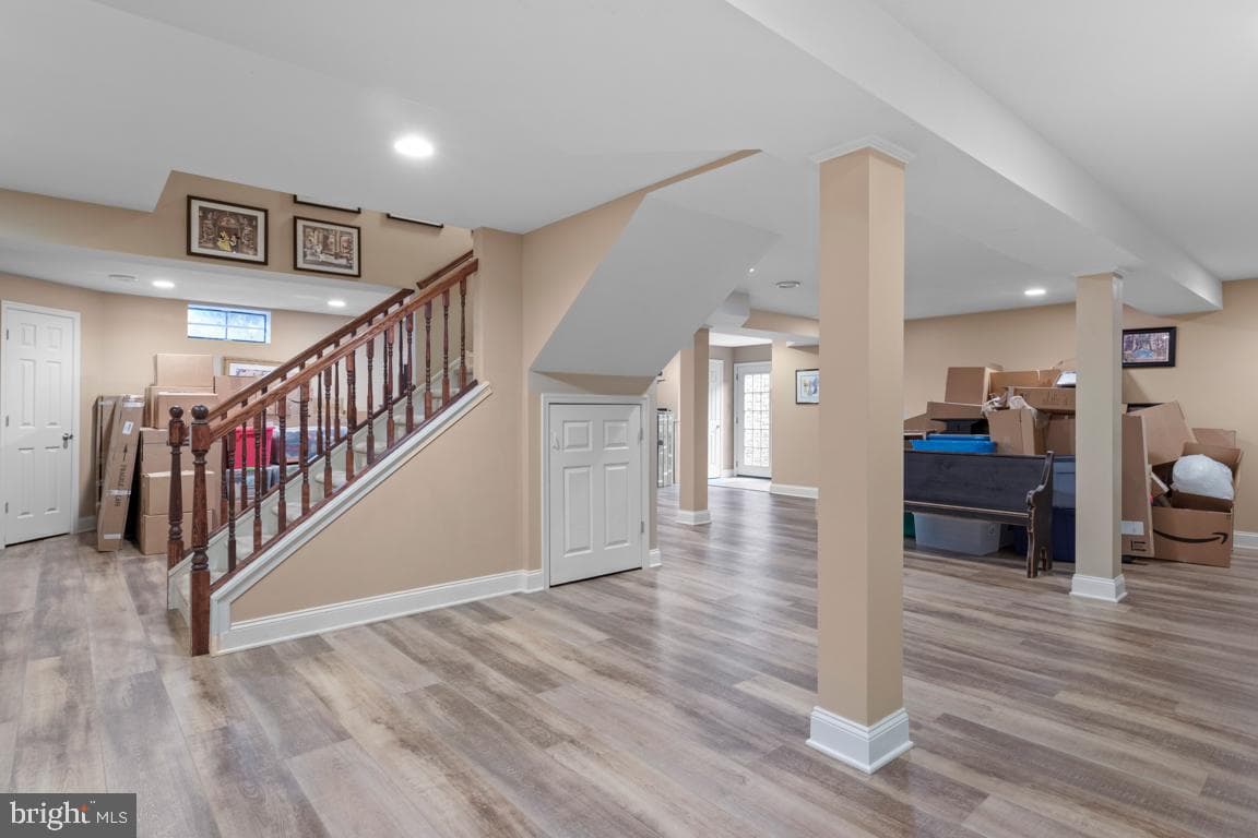 579 Hawthorne Lane photo 42
