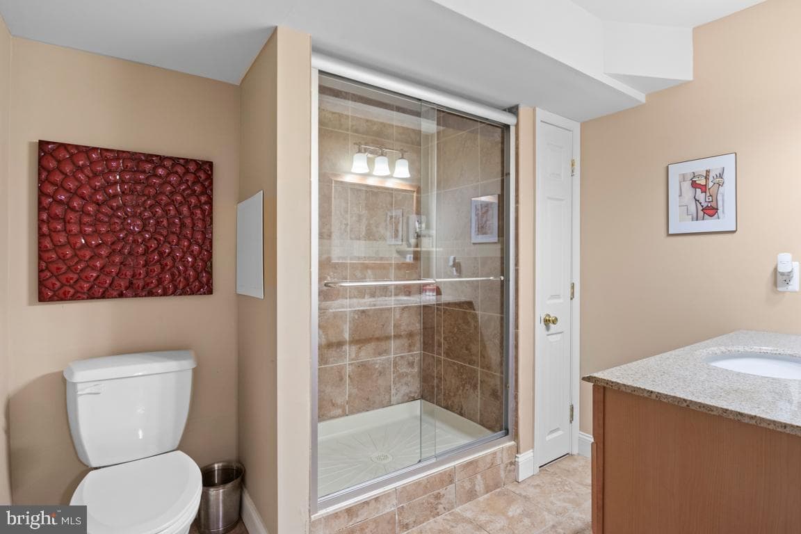 579 Hawthorne Lane photo 44