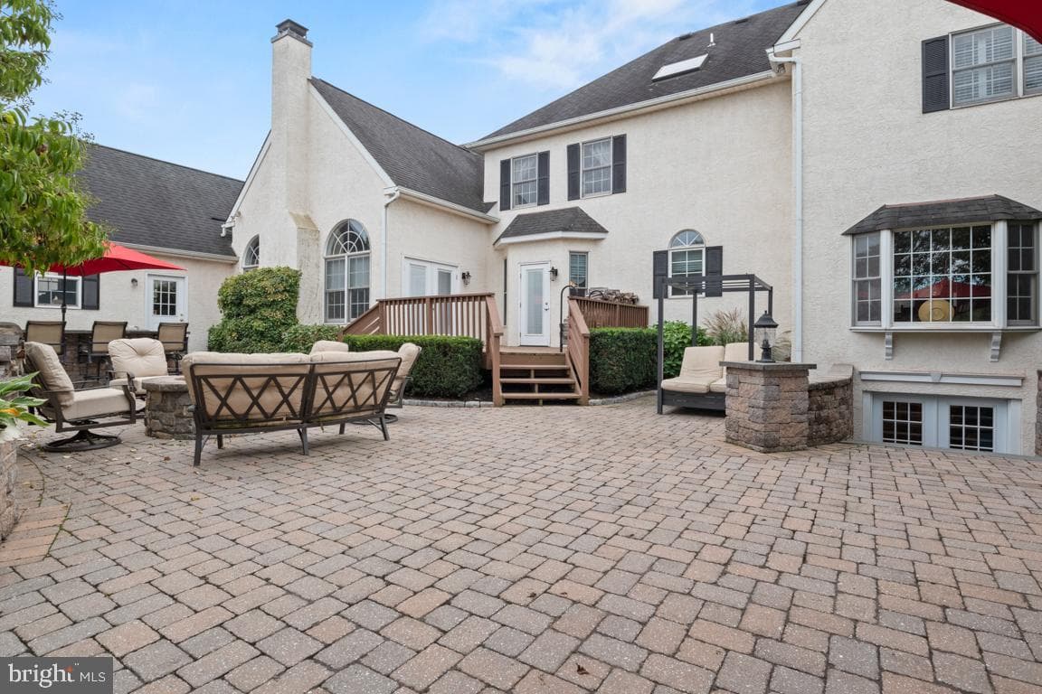 579 Hawthorne Lane photo 49