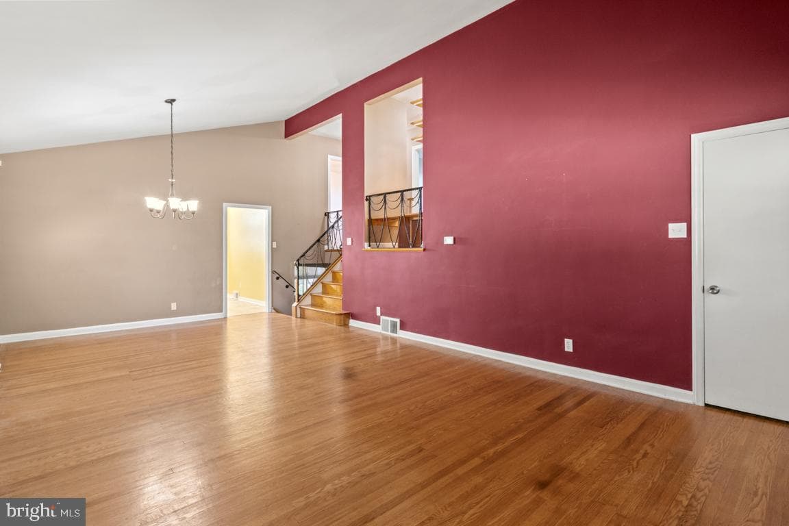 2906 N Wales Road photo 5