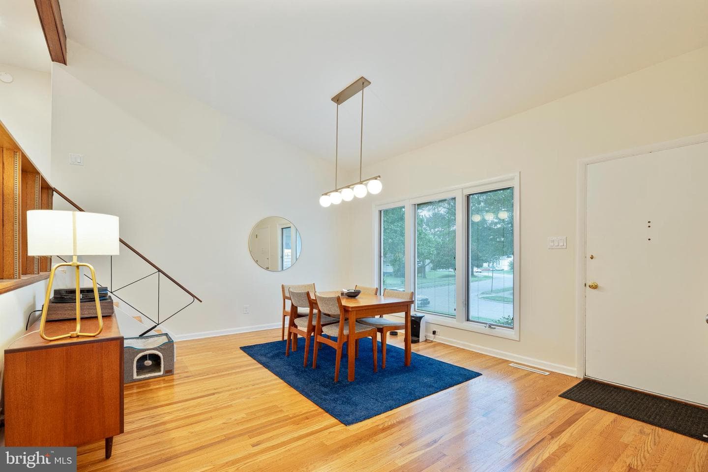 418 Haywood Road photo 4
