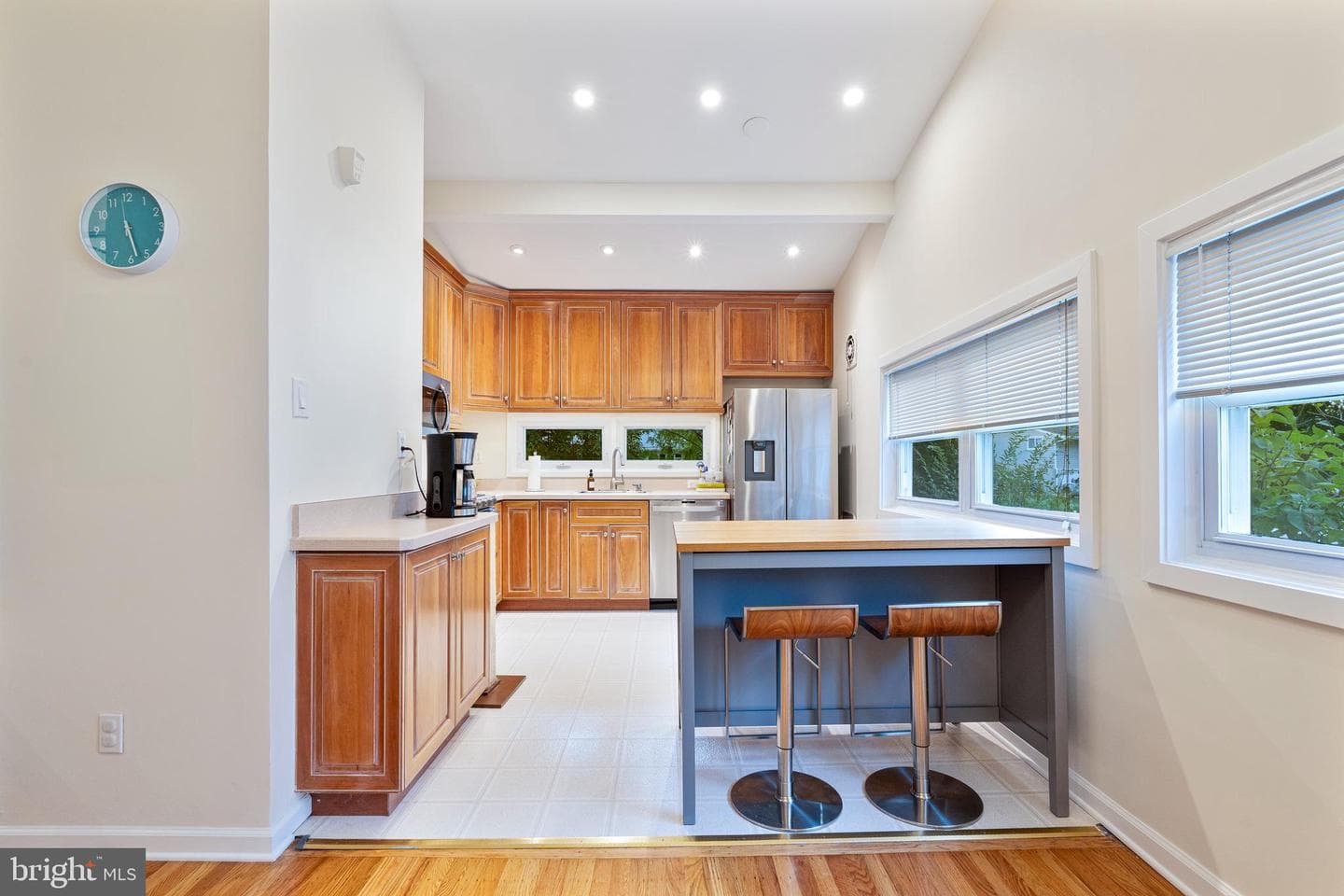 418 Haywood Road photo 6