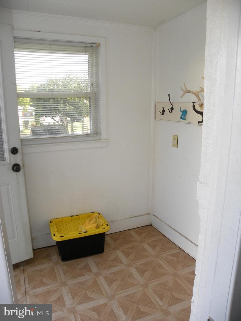 557 B St photo 12