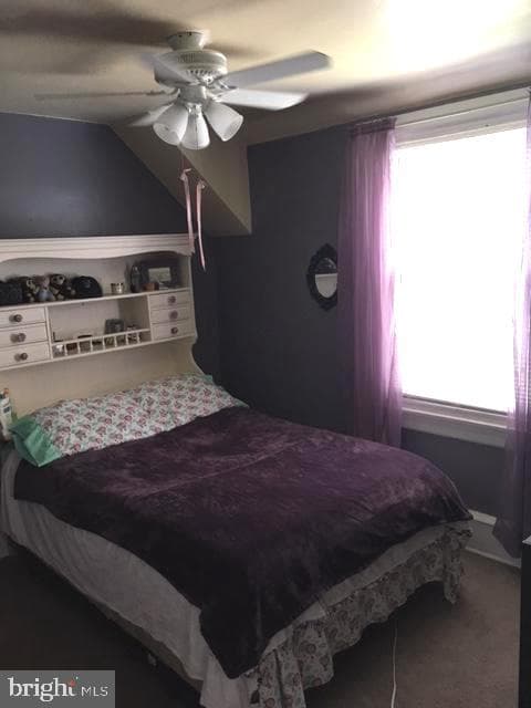 557 B St photo 14