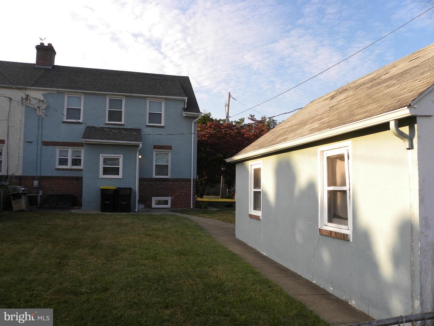 557 B St photo 3