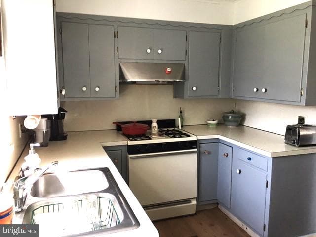 557 B St photo 8