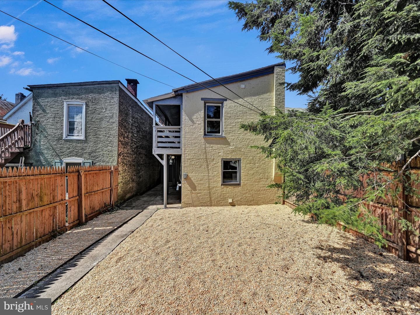 76 N York Street photo 31