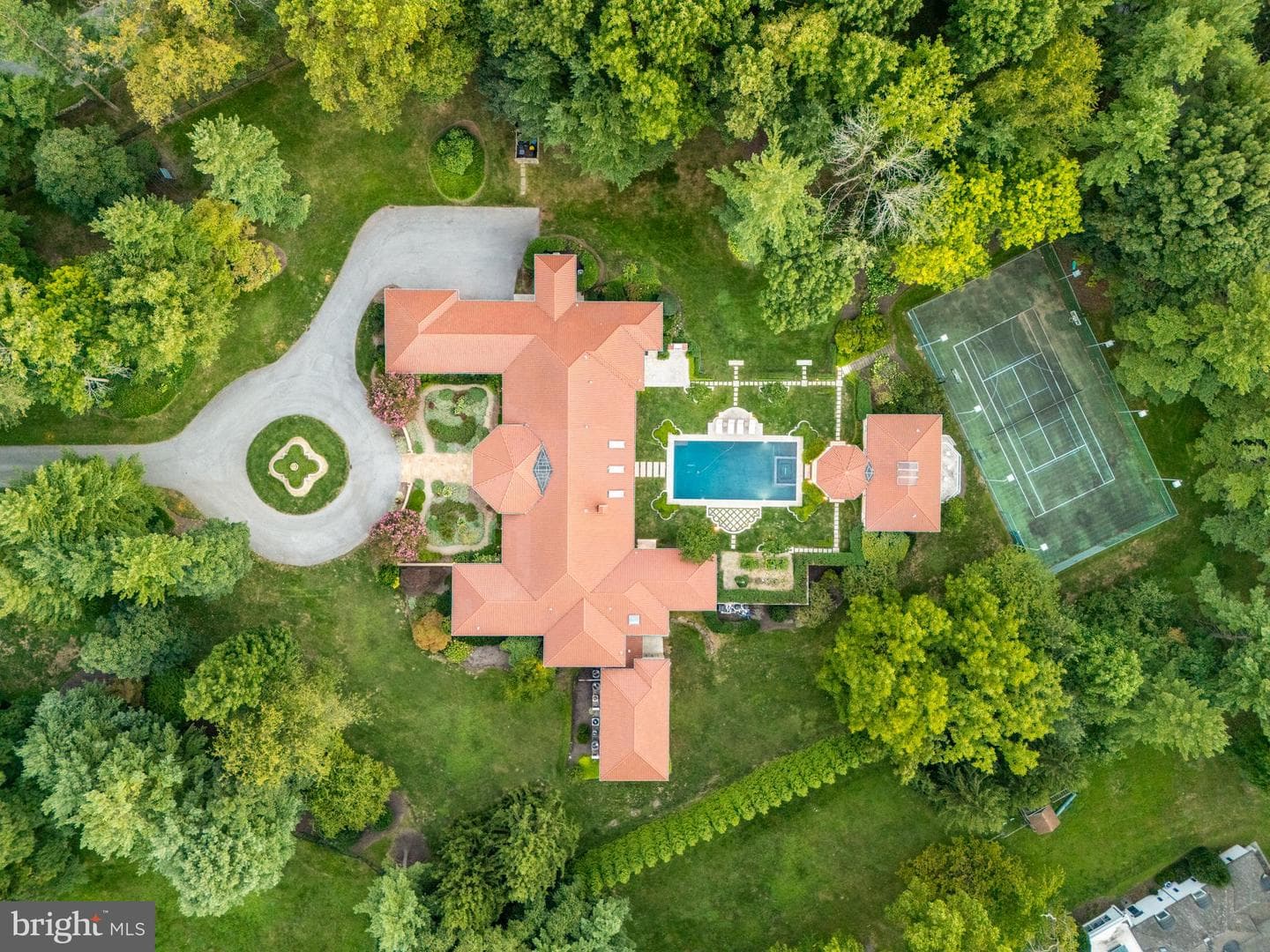 1100 Ginkgo Lane photo 4
