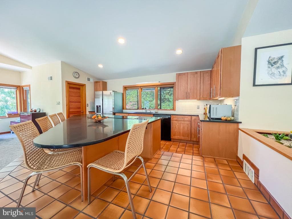 108 Old Oak Tree Road photo 14