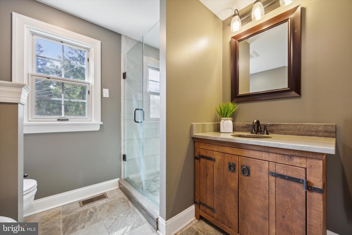 85 Bragg Road photo 36