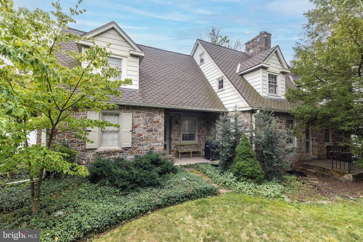 304 W Broad Street photo 1