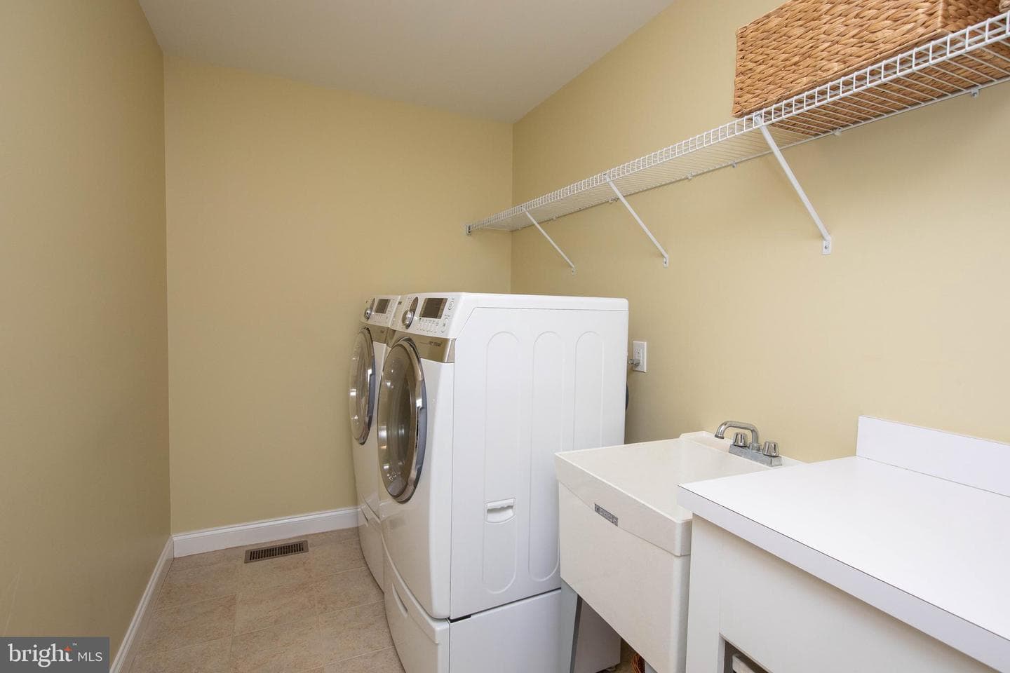 104 Carriage Court photo 30