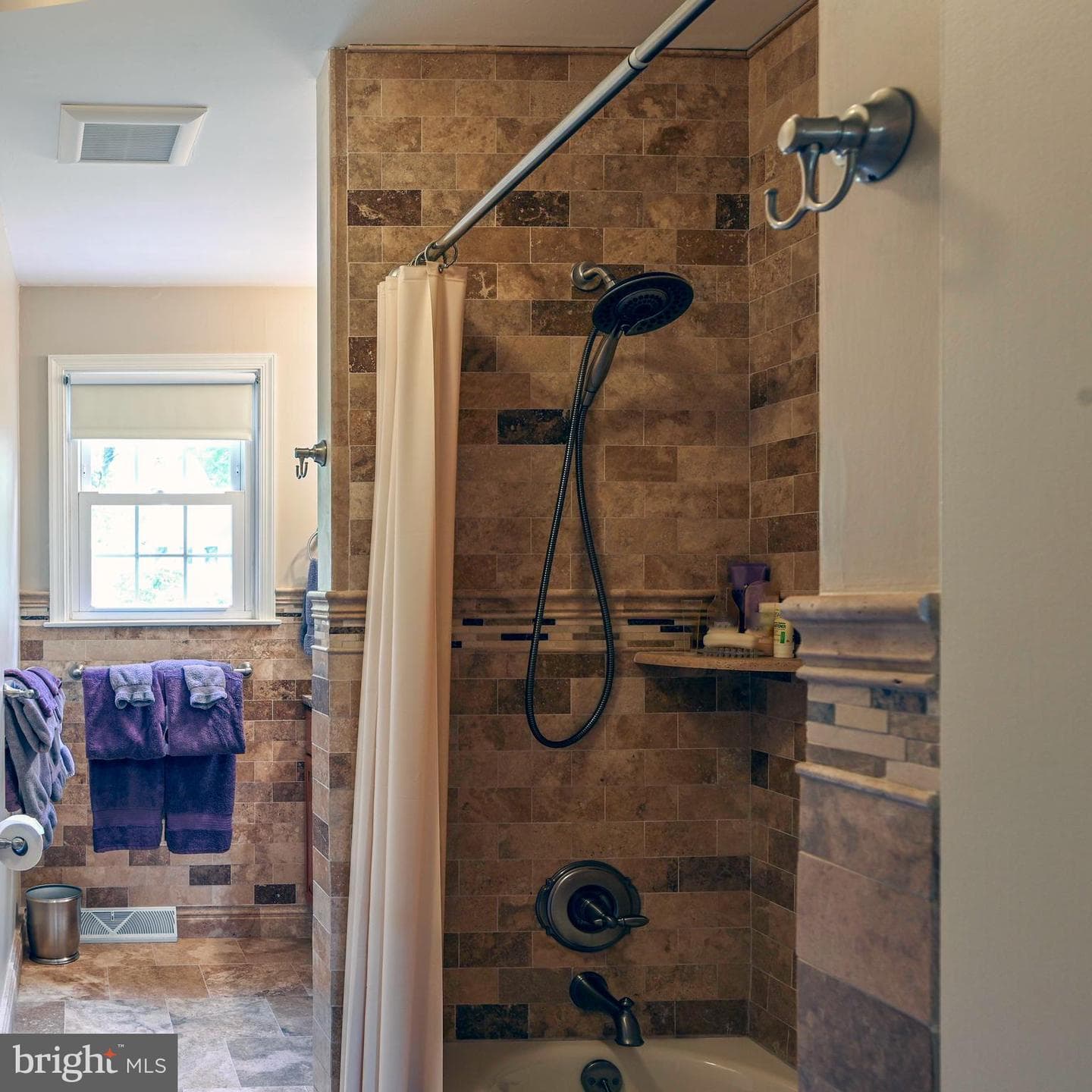 1375 Cinnamon Drive photo 13