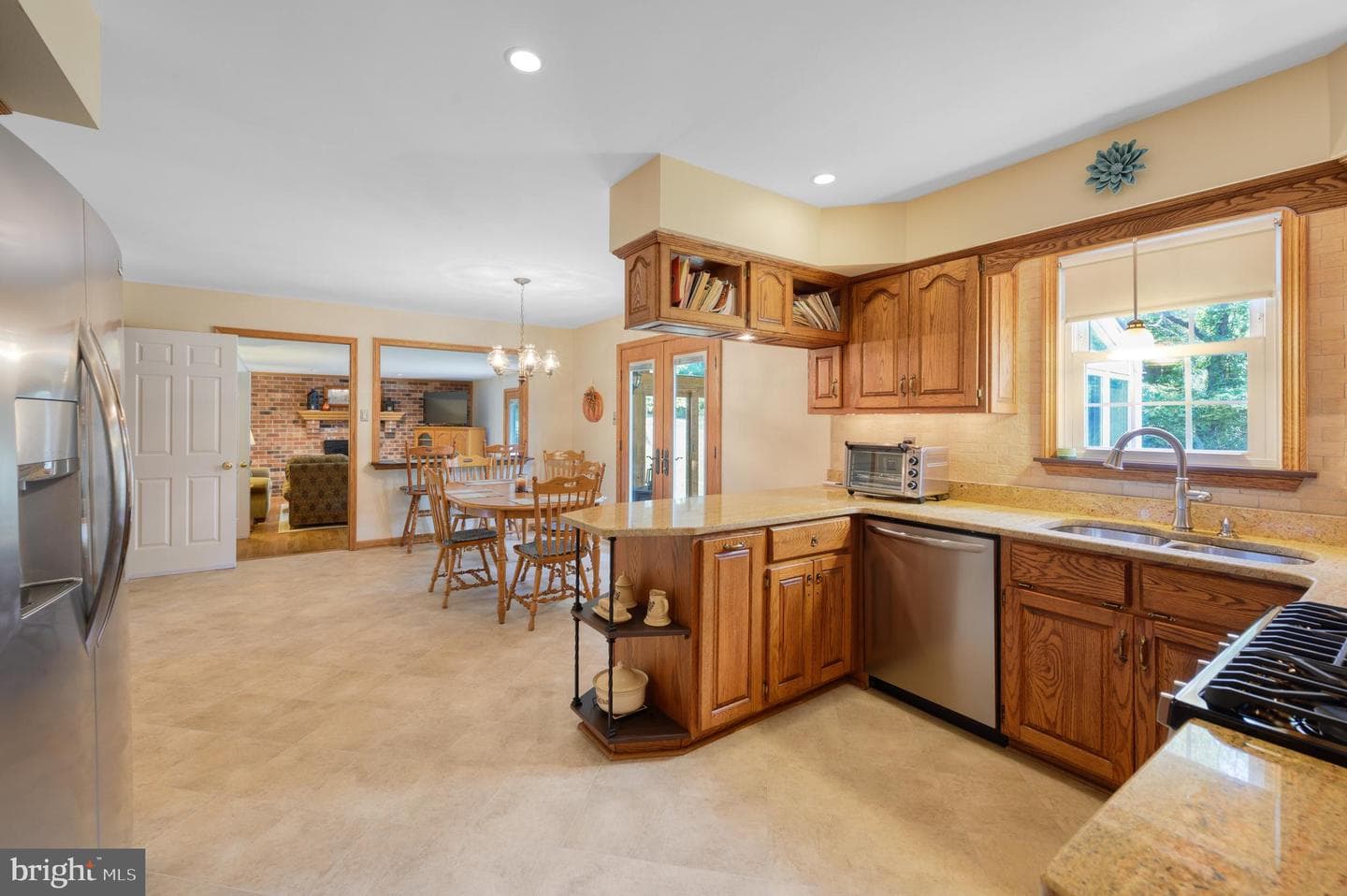 1375 Cinnamon Drive photo 22