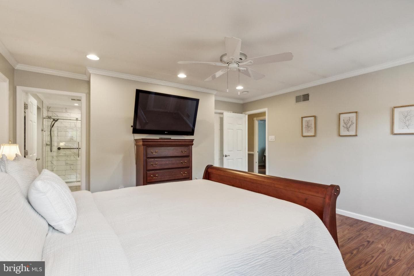 42 Walters Lane photo 18