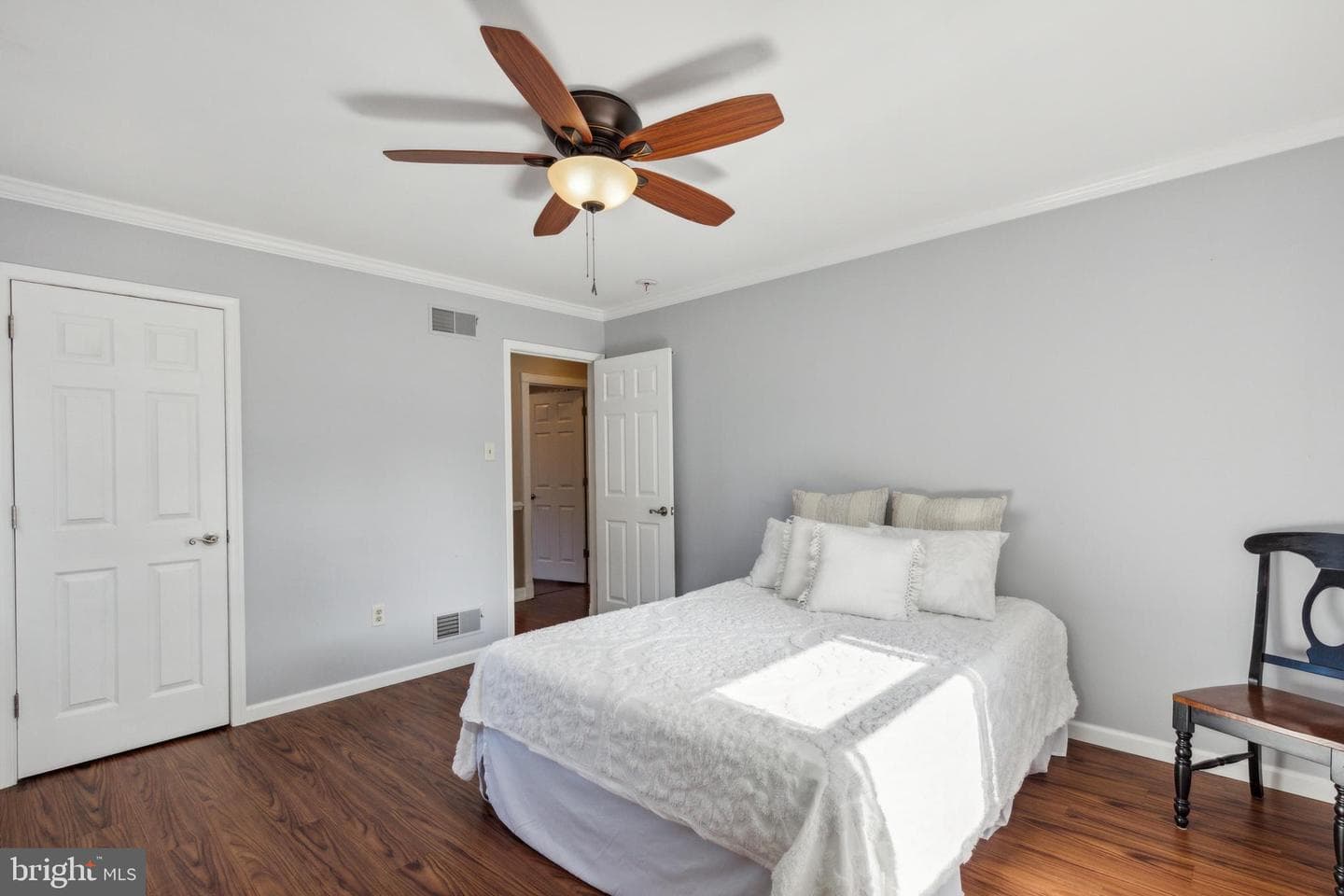 42 Walters Lane photo 25