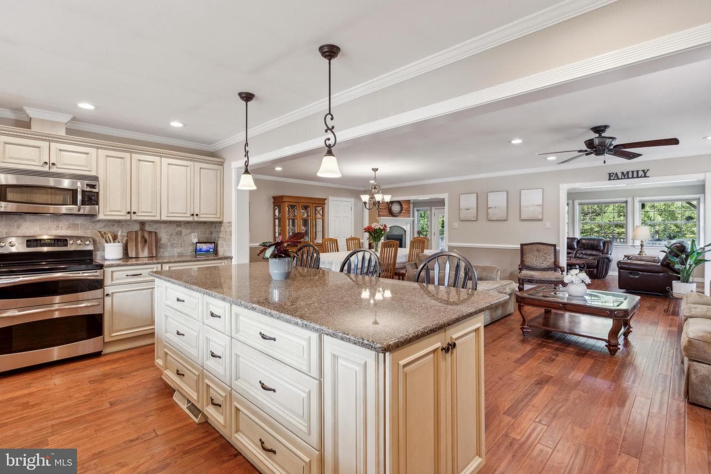 42 Walters Lane photo 8