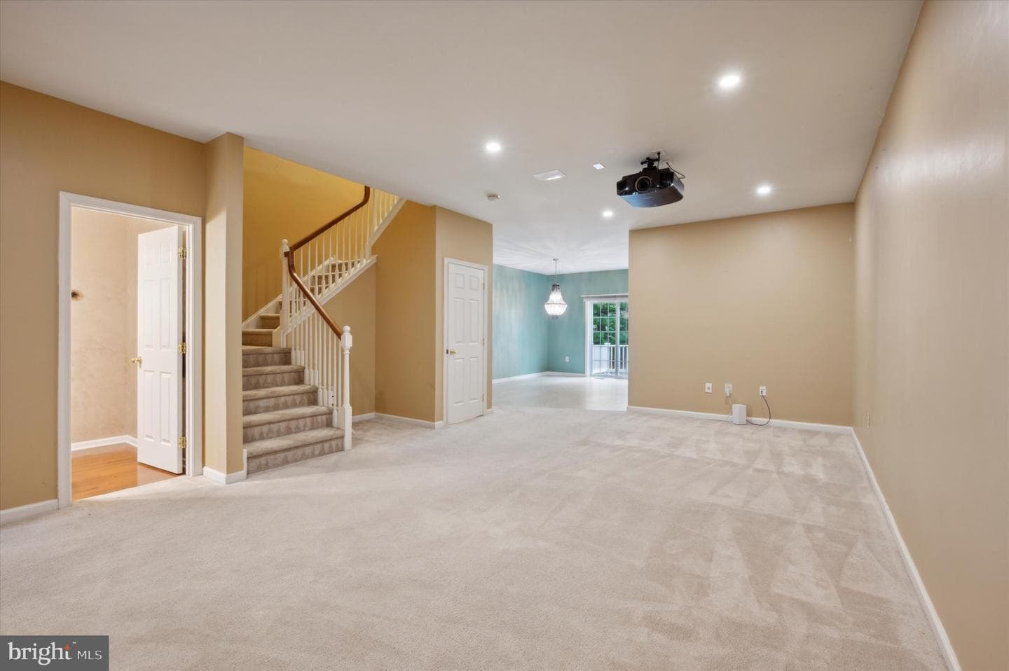 129 Fairway Lane photo 3