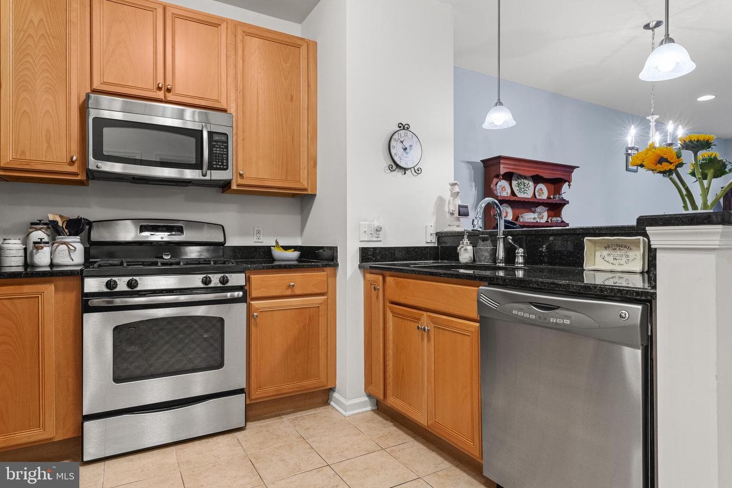 350 W Elm Street #3104 photo 8
