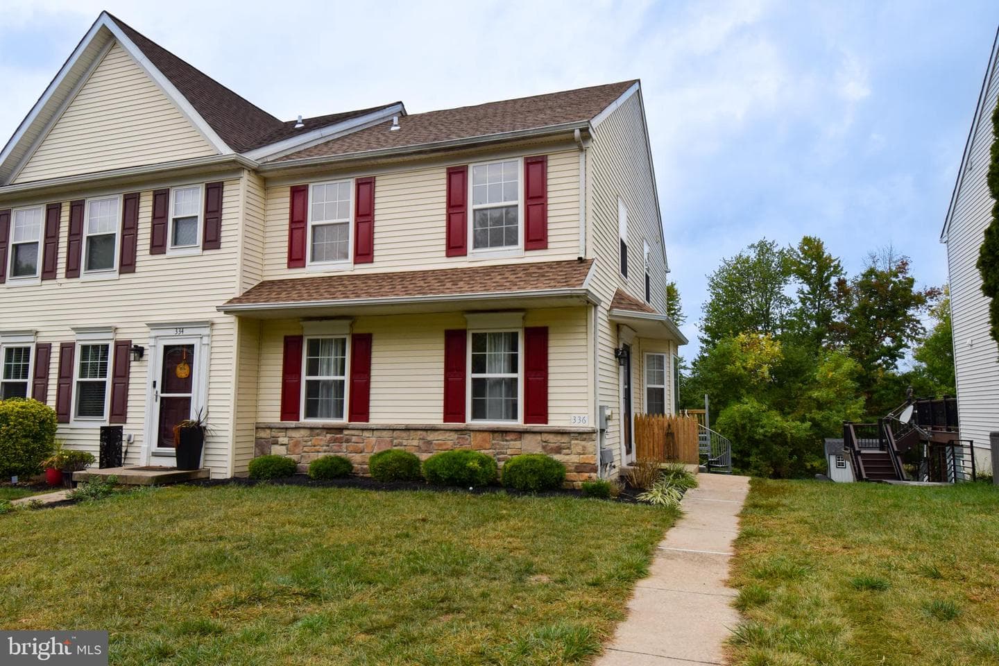 336 Girard Avenue photo 3