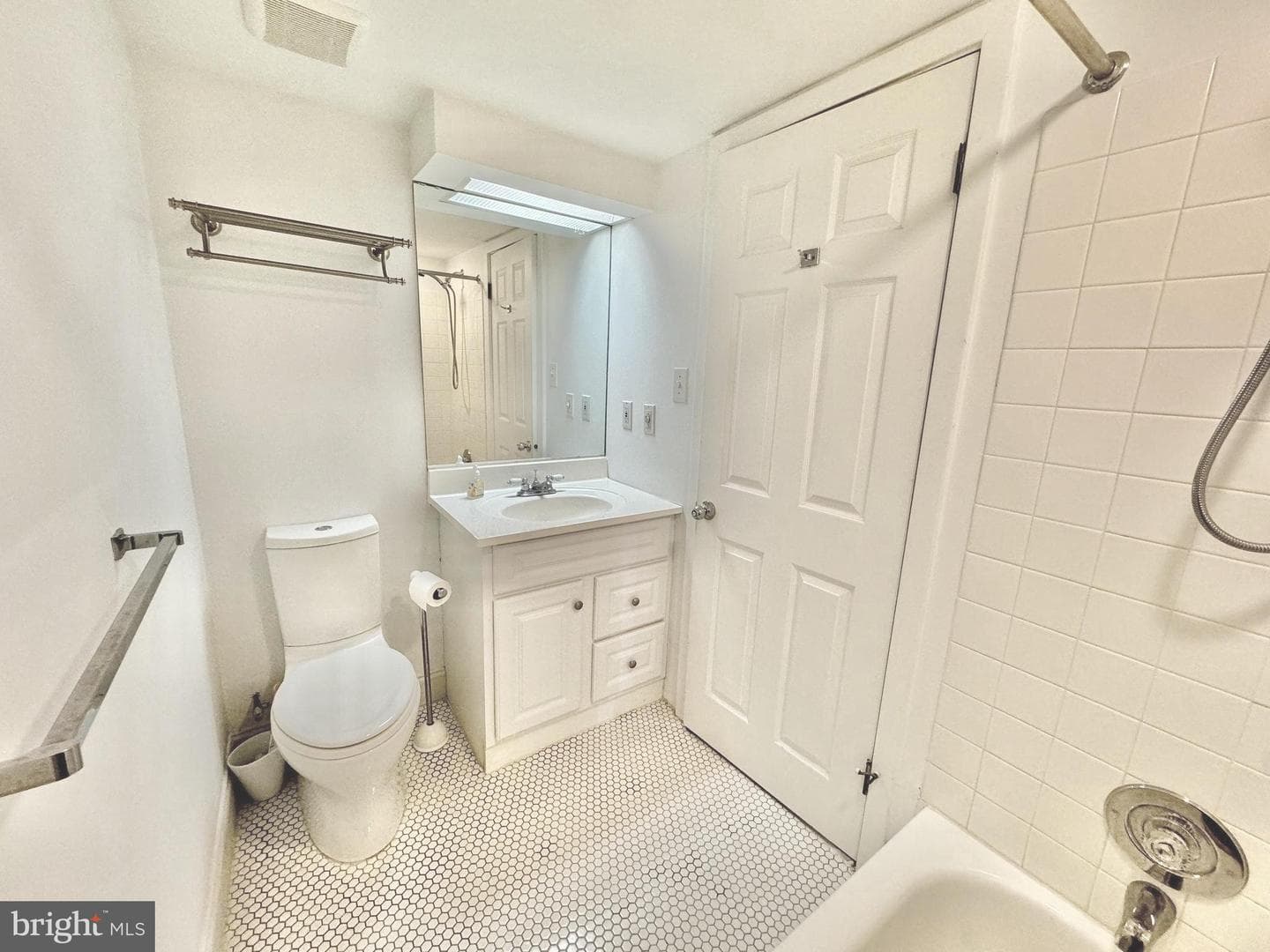 104 Woodside Road #b-202 photo 15
