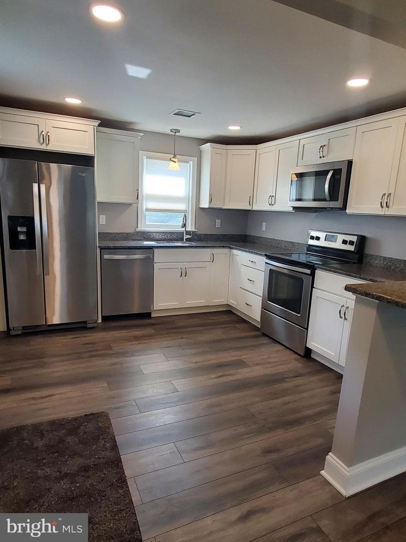 8 Laurel Lane photo 7