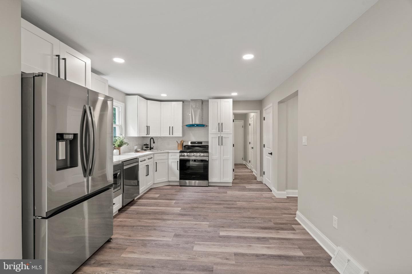 8806 Wainwright Road photo 12