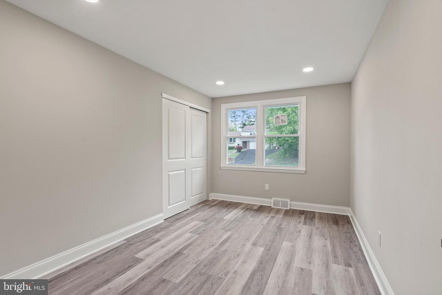 8806 Wainwright Road photo 23