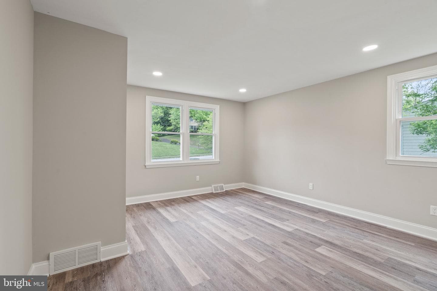 8806 Wainwright Road photo 24