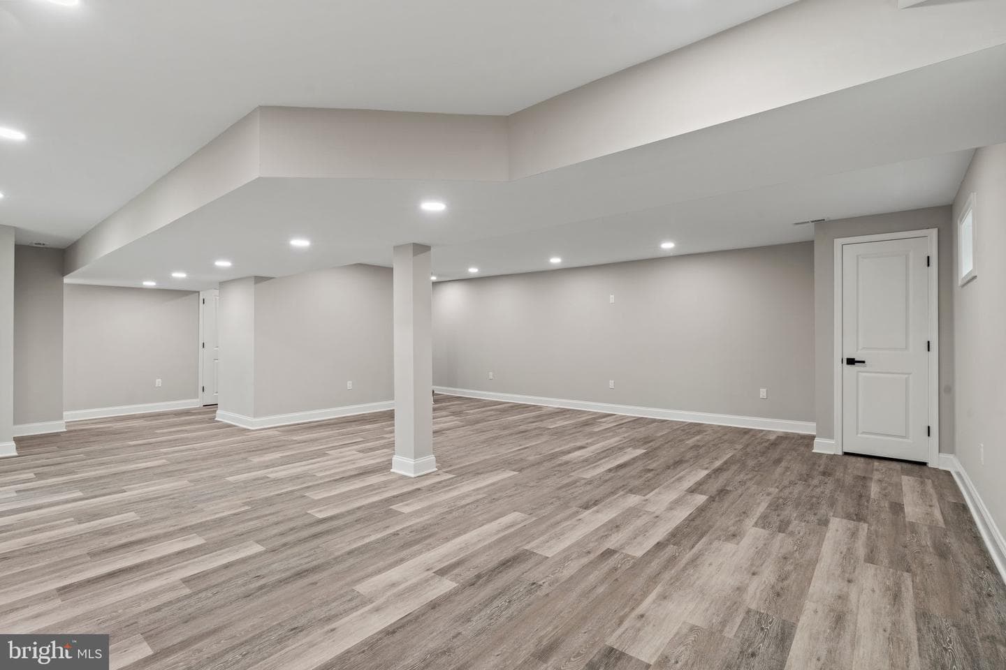 8806 Wainwright Road photo 29