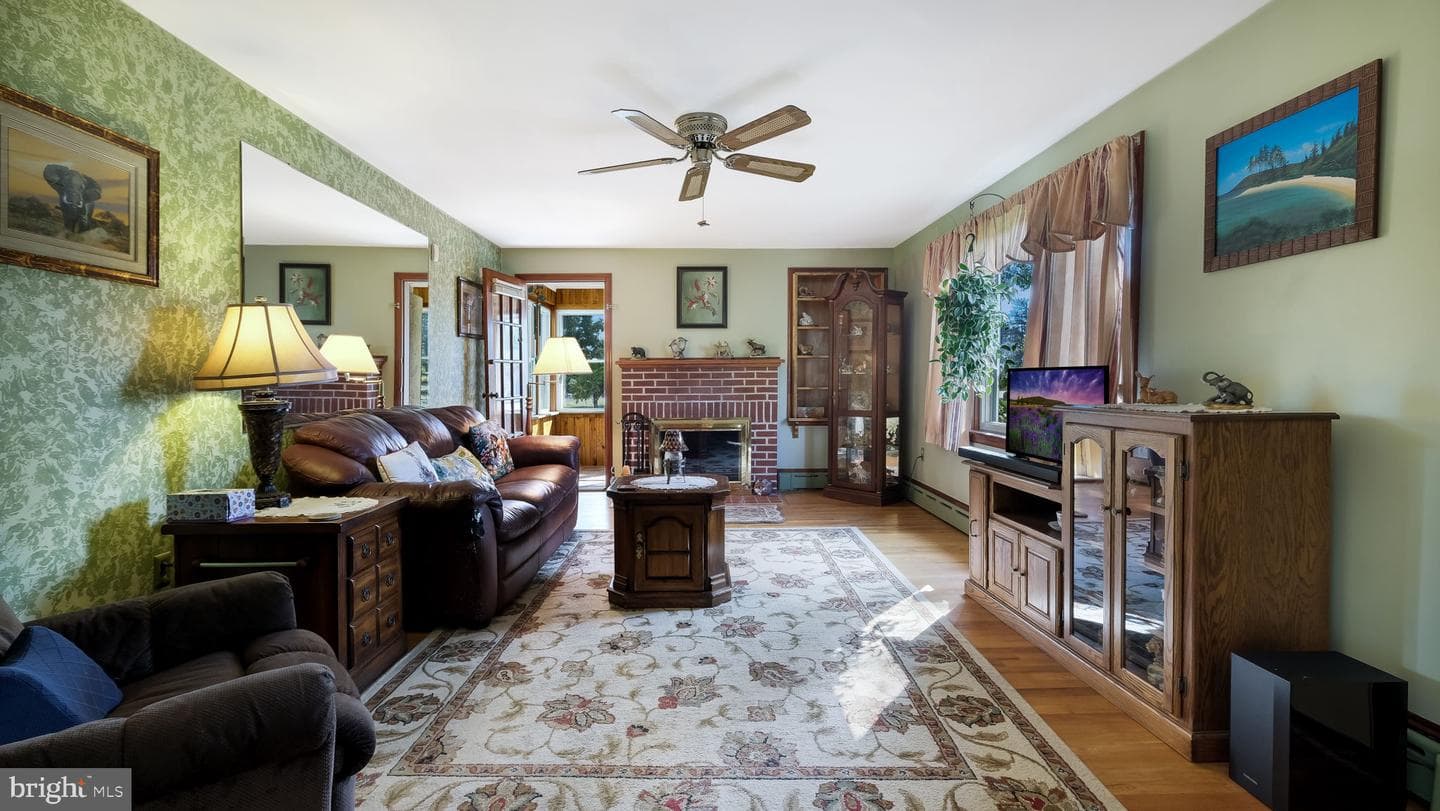 2951 Artmar Road photo 3