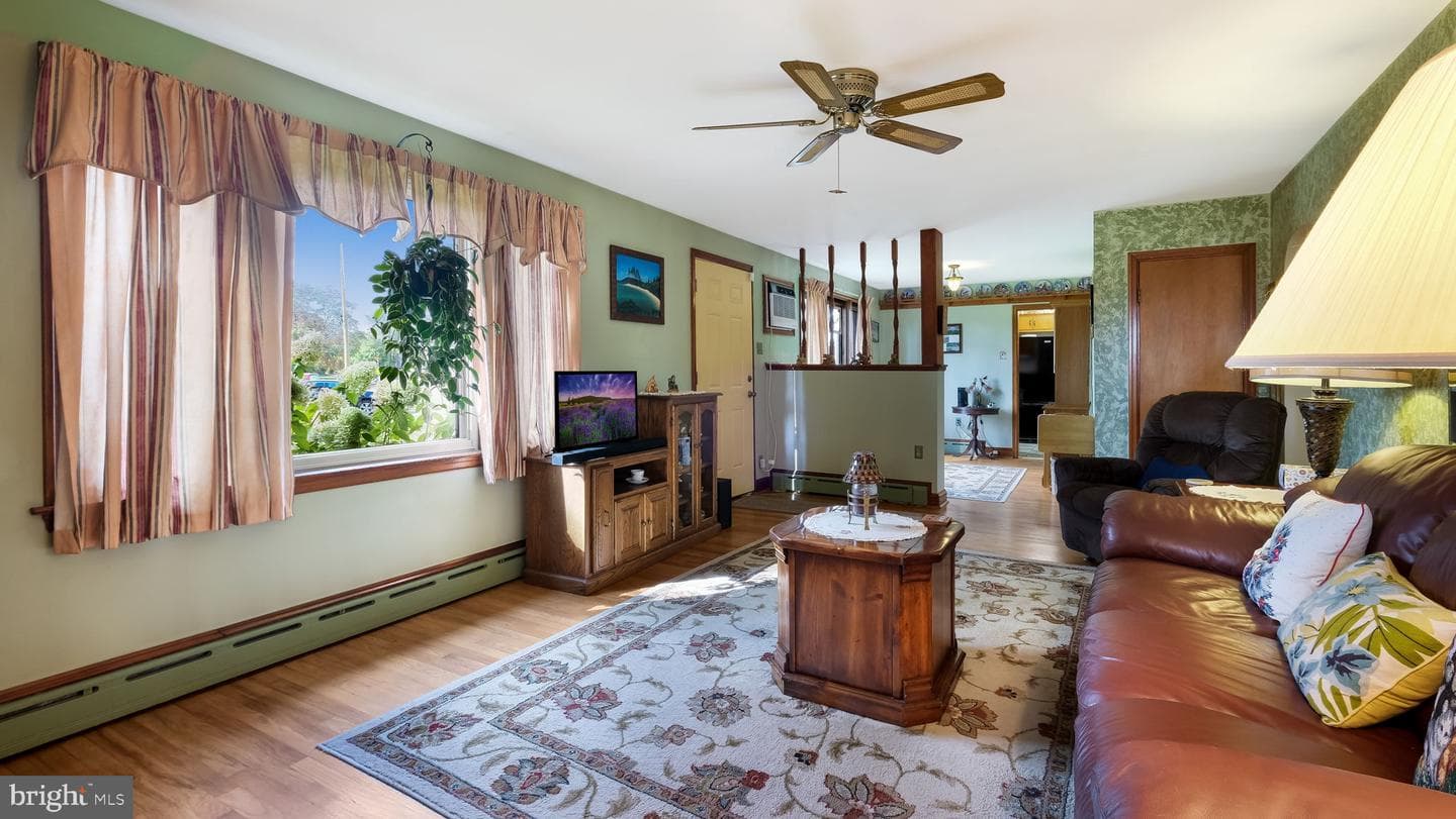 2951 Artmar Road photo 4