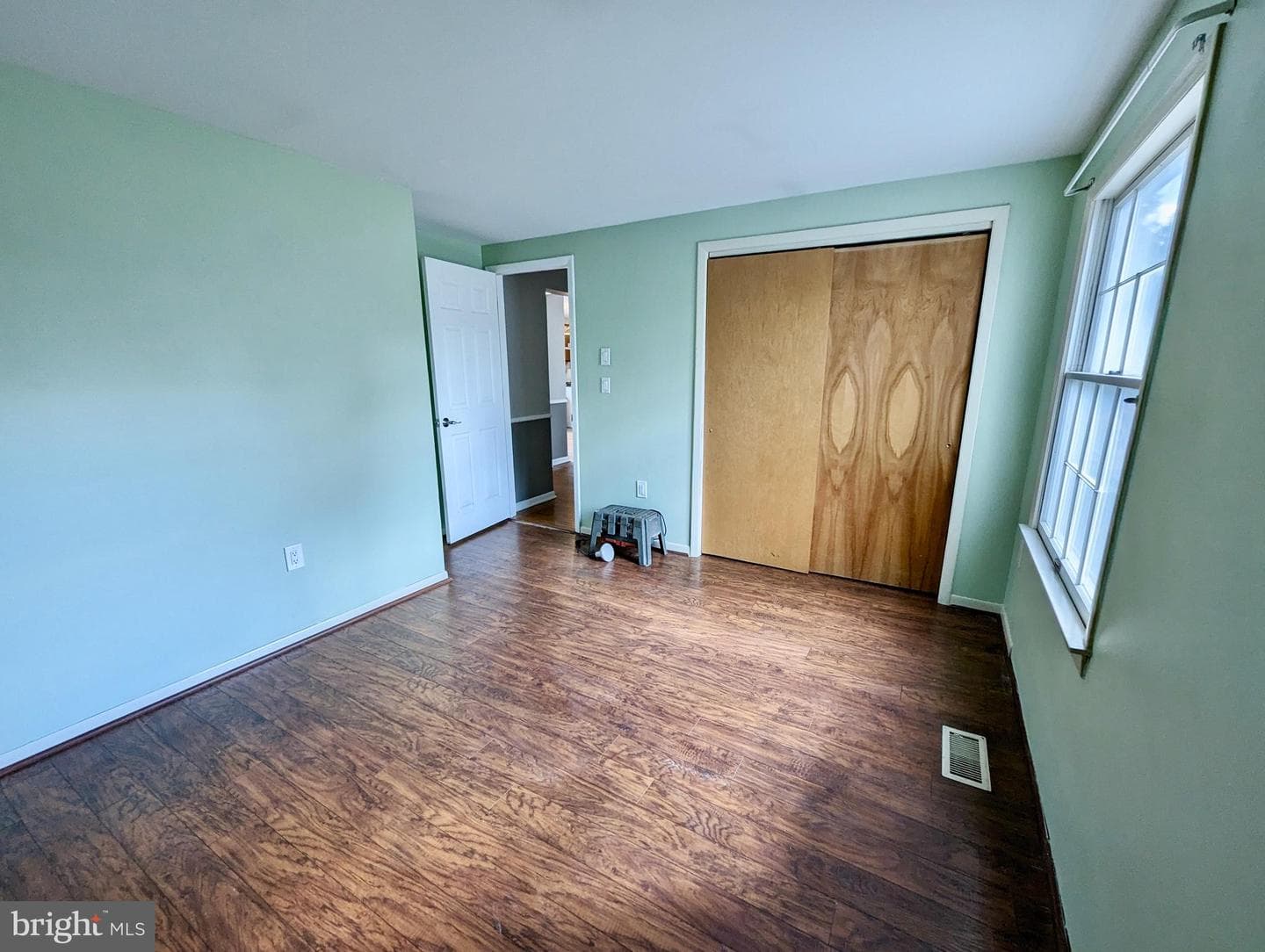 1407 Maple Avenue photo 11