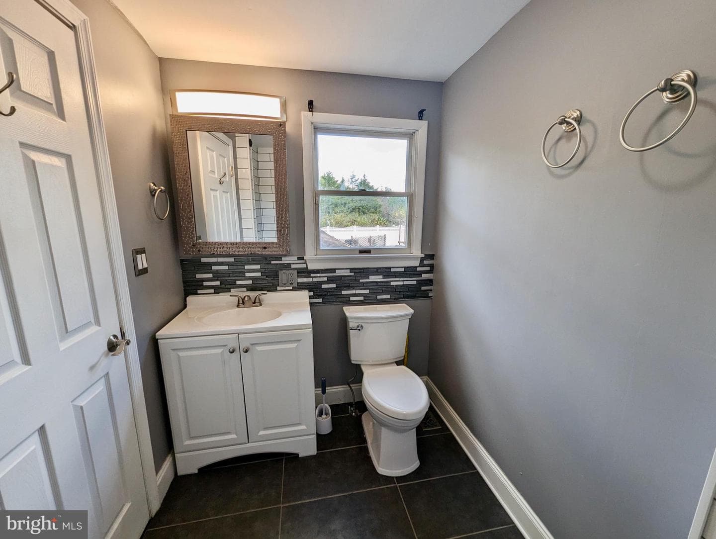 1407 Maple Avenue photo 15