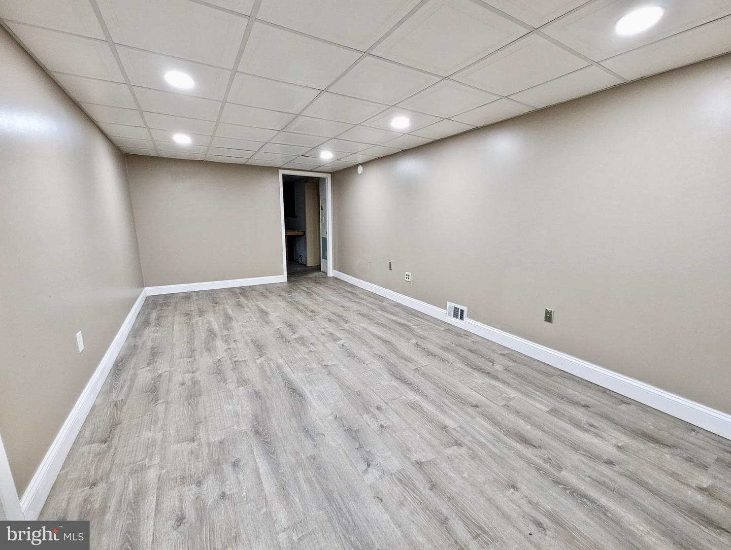 1407 Maple Avenue photo 17