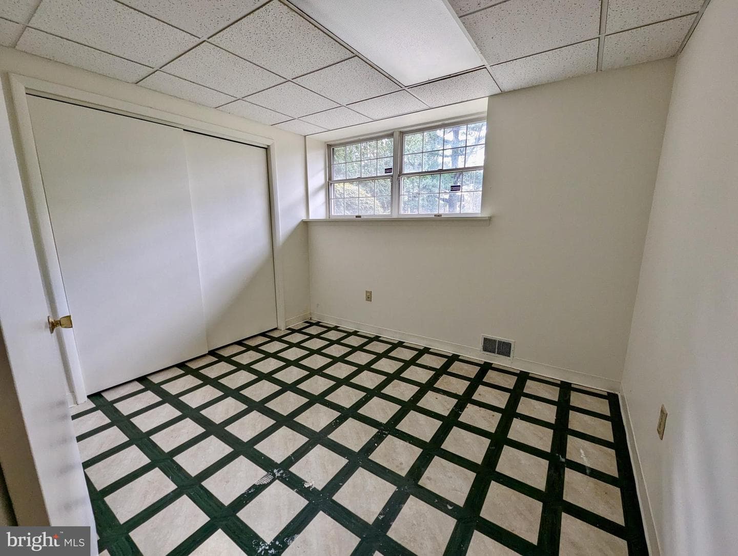 1407 Maple Avenue photo 18