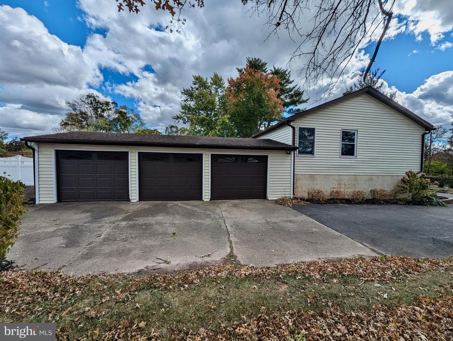 1407 Maple Avenue photo 26