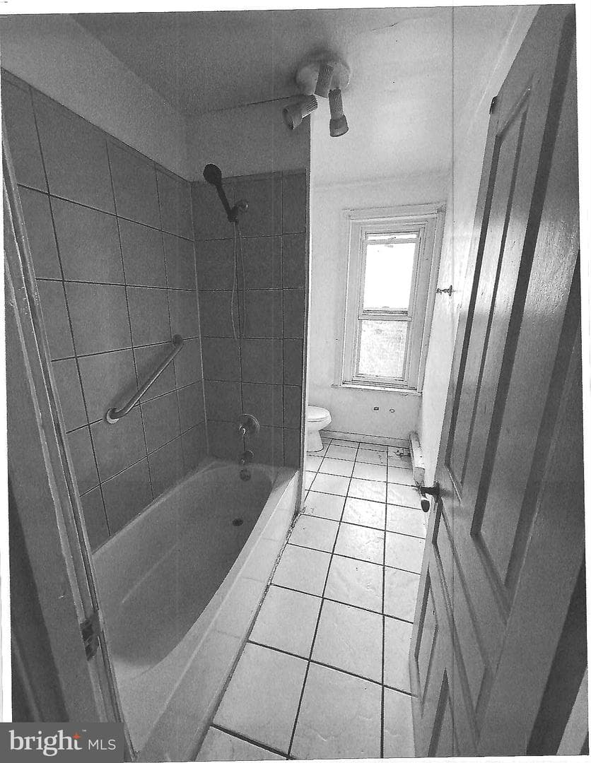 726 Astor Street photo 9