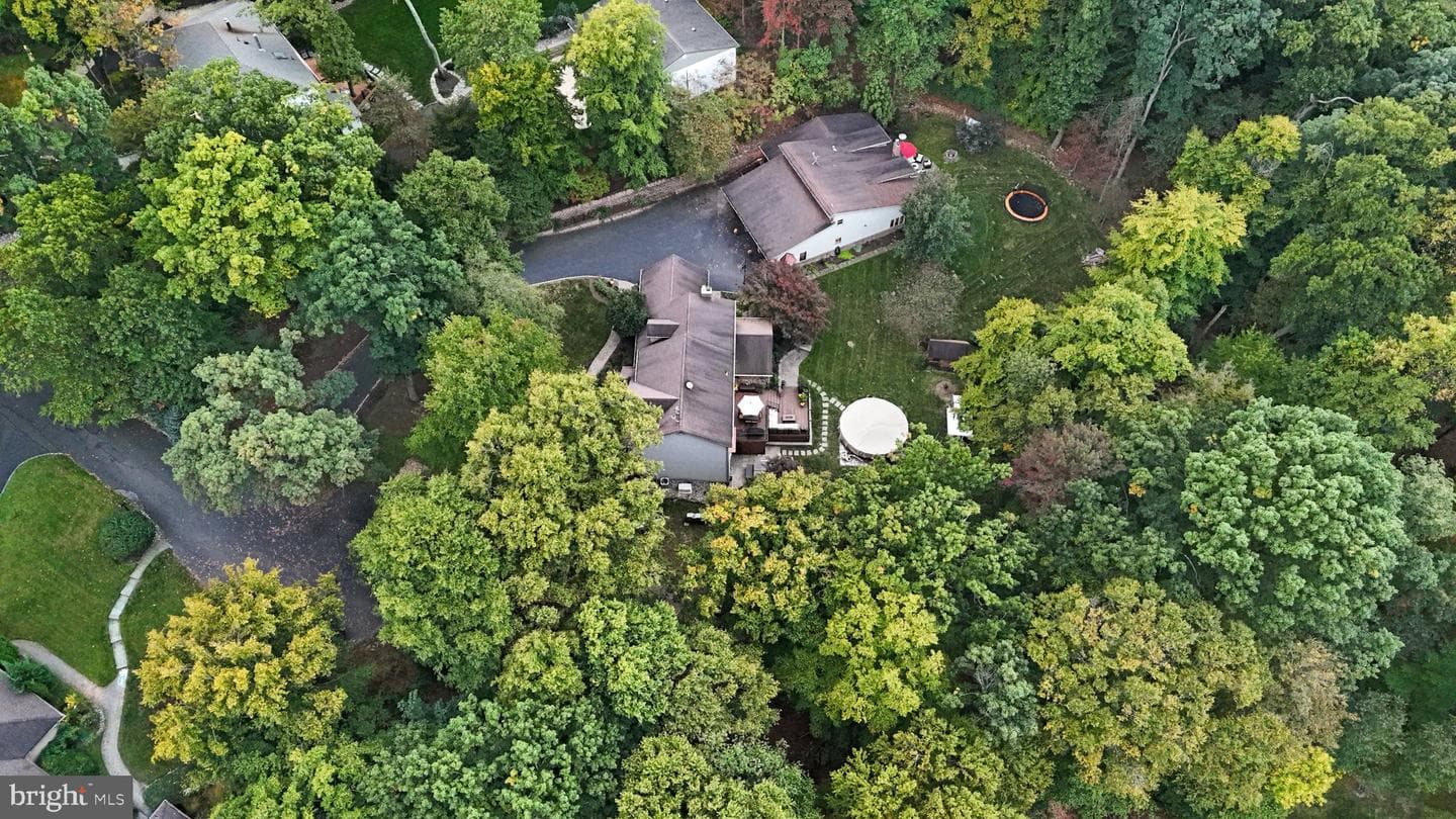 80 High Point W photo 115