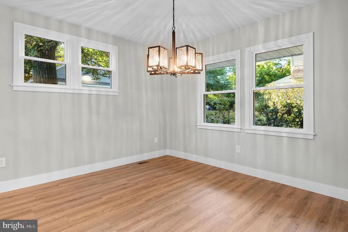 281 Bickley Road photo 7