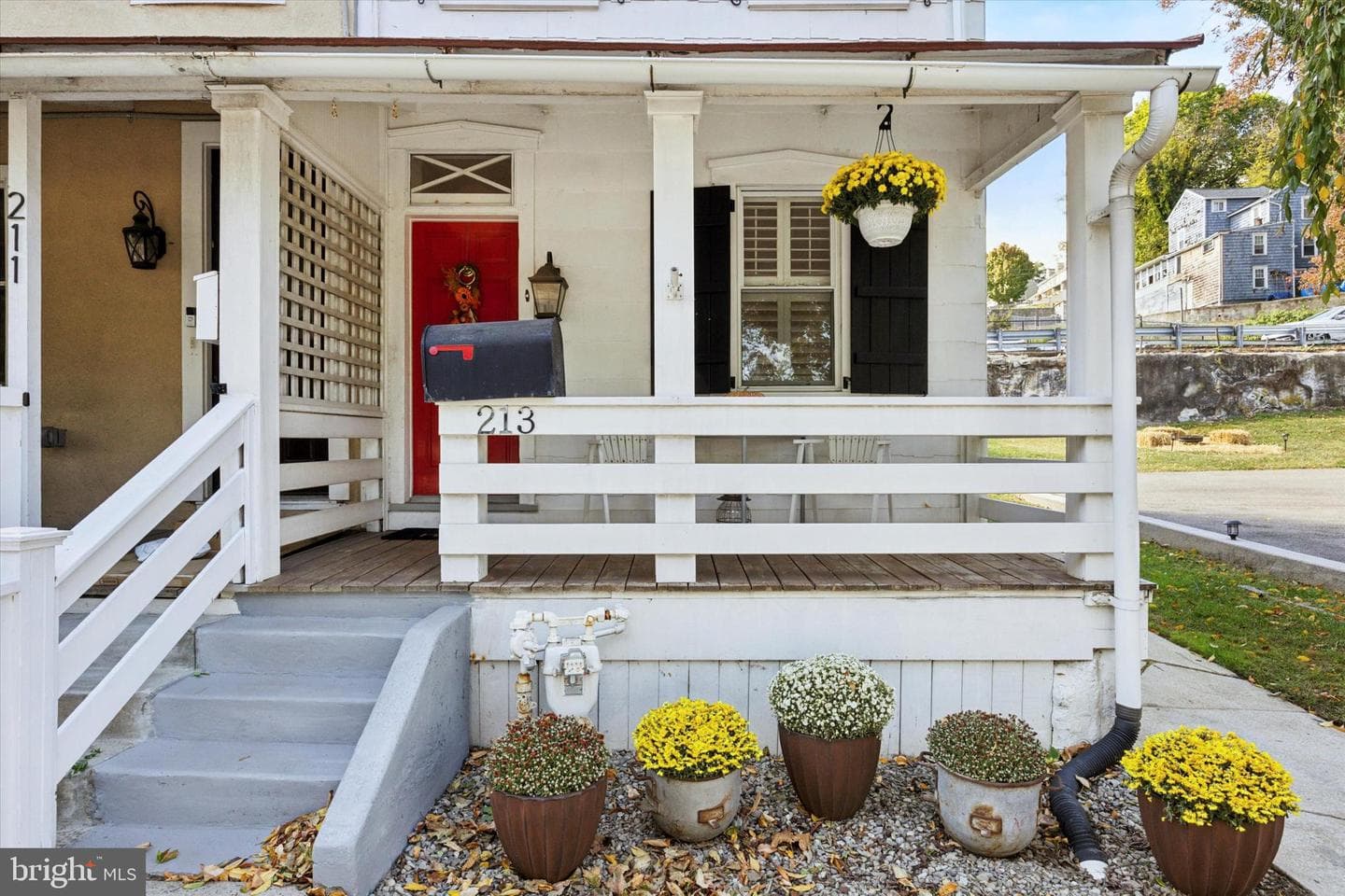 213 Front Street photo 2